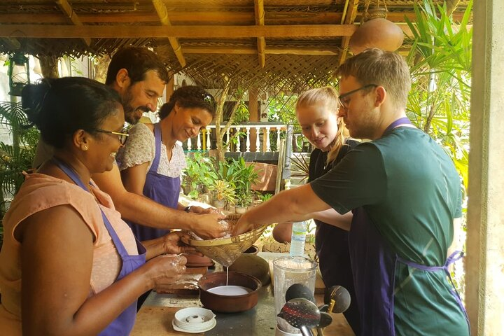 Private 3-Hour Sri Lankan Cooking Experience in Unawatuna - Photo 1 of 2